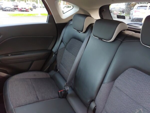 Used Renault Captur 2021 for sale - 76183659: Photo 6