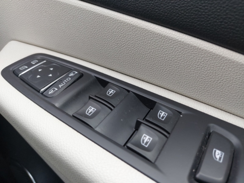 Used Renault Captur 2018 for sale - 76683778: Photo 19