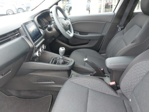 Used Renault Clio 2023 for sale - 76188082: Photo 5