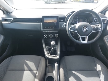 Used Renault Clio 2023 for sale - 78066110: Photo