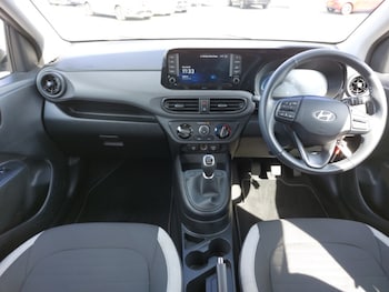 Used Hyundai i10 2024 for sale - 78498683: Photo