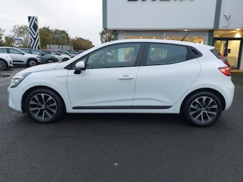 Used Renault Clio 2022 for sale - 76172231: Photo