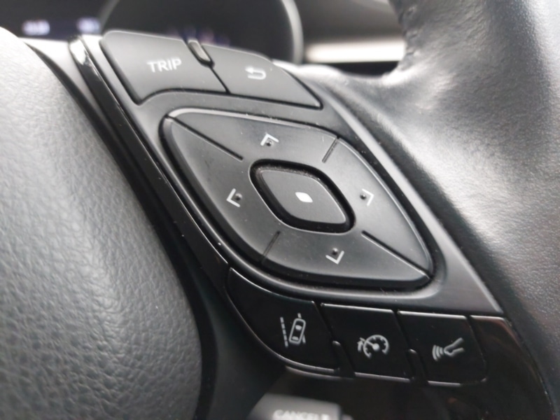 Used Toyota C-HR 2021 for sale - 76369748: Photo 19