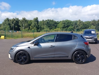Used Renault Clio 2023 for sale - 79368325: Photo