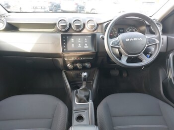 Used Dacia Duster 2023 for sale - 77644176: Photo