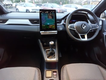 Used Renault Captur 2025 for sale - 77265739: Photo