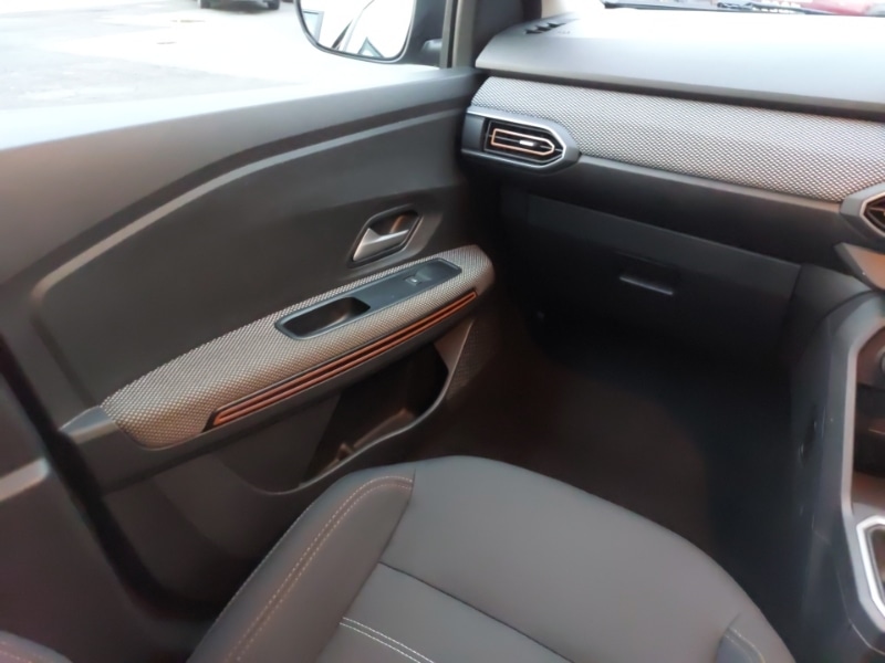 Used Dacia Sandero Stepway 2023 for sale - 77265725: Photo 10