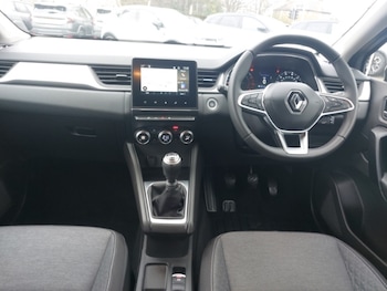 Used Renault Captur 2023 for sale - 77816378: Photo