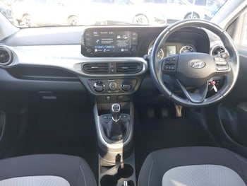 Used Hyundai i10 2021 for sale - 77716973: Photo