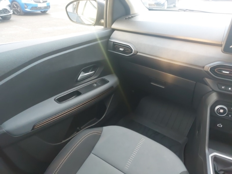 Used Dacia Sandero Stepway 2024 for sale - 76779285: Photo 10