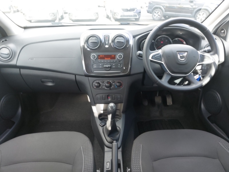 Used Dacia Sandero 2018 for sale - 76403713: Photo 2