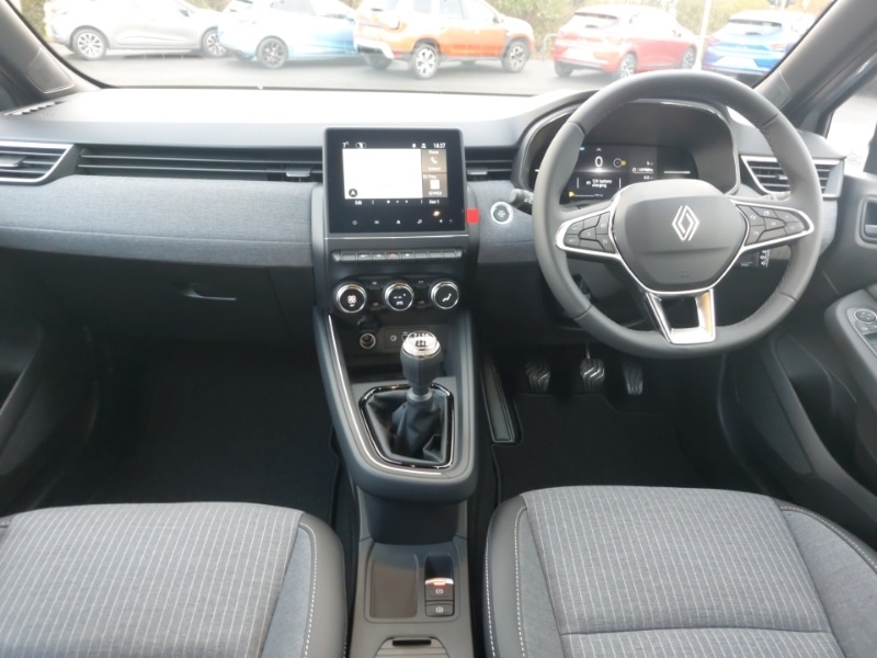 Used Renault Clio 2025 for sale - 76834567: Photo 2