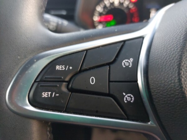 Used Renault Clio 2022 for sale - 76233649: Photo 17