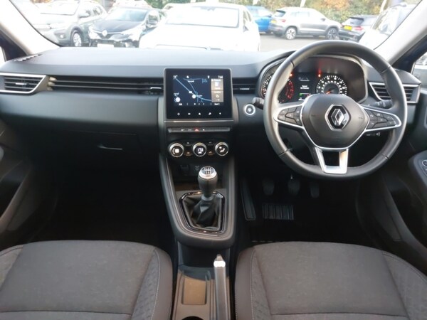 Used Renault Clio 2022 for sale - 76233649: Photo 2