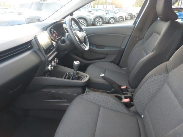 Used Renault Clio 2022 for sale - 76233649: Photo 5