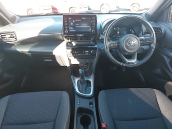 Used Toyota Yaris Cross 2022 for sale - 75161717: Photo