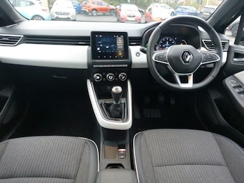 Used Renault Clio 2021 for sale - 76543773: Photo