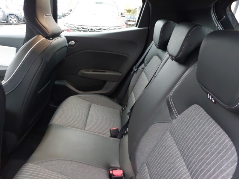 Used Renault Clio 2021 for sale - 76543773: Photo 6