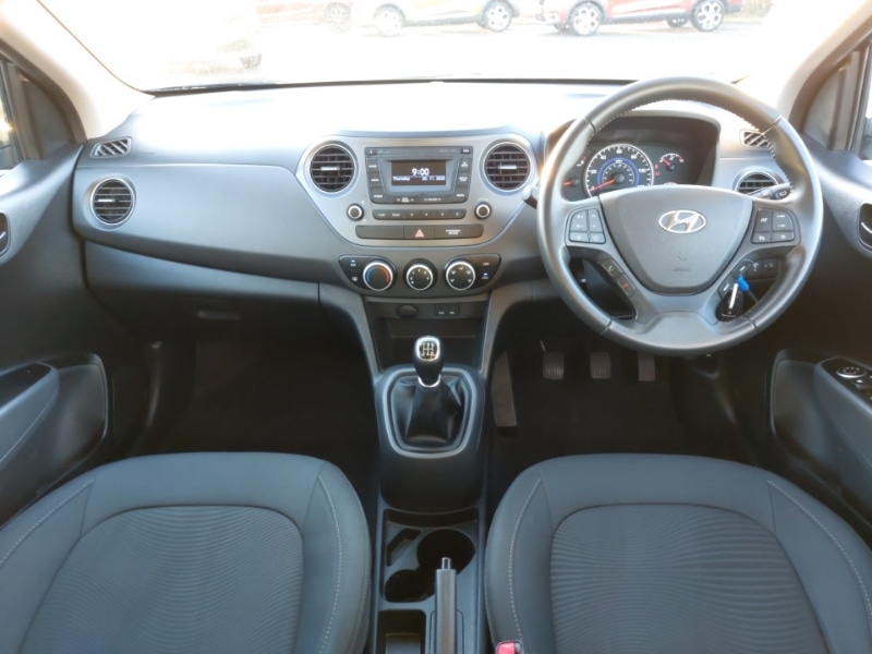 Used Hyundai i10 2018 for sale - 76639488: Photo 2