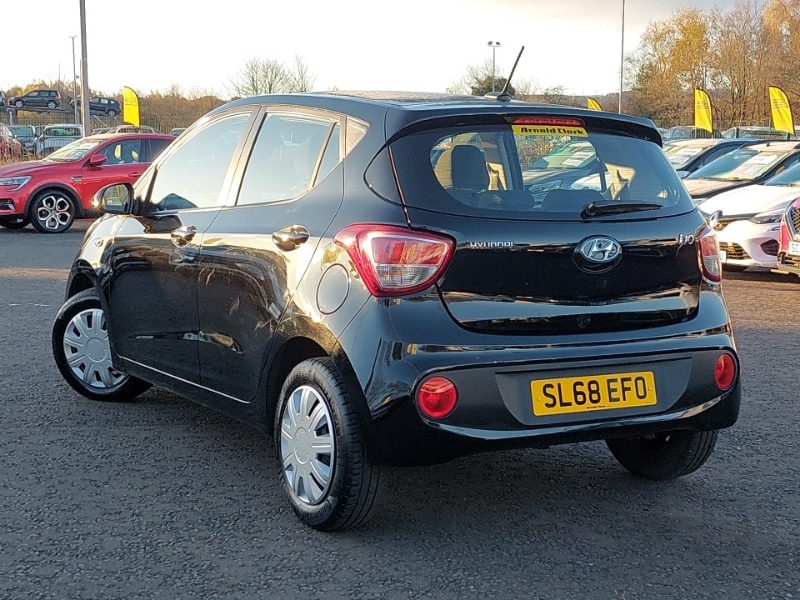 Used Hyundai i10 2018 for sale - 76639488: Photo 3