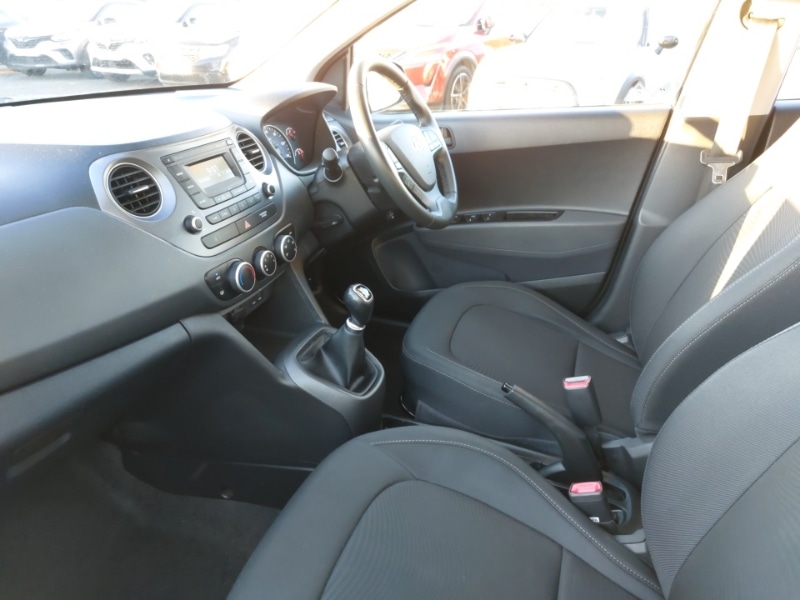 Used Hyundai i10 2018 for sale - 76639488: Photo 5