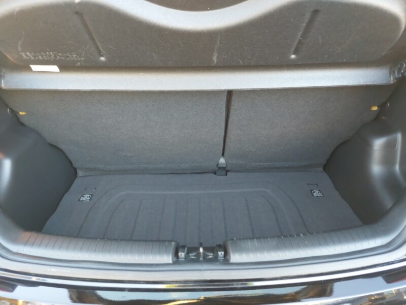 Used Hyundai i10 2018 for sale - 76639488: Photo 8