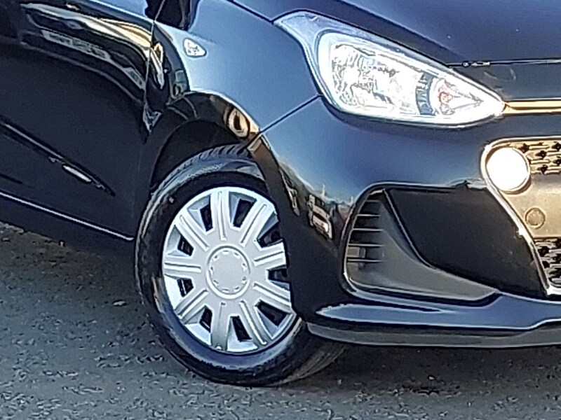 Used Hyundai i10 2018 for sale - 76639488: Photo 9