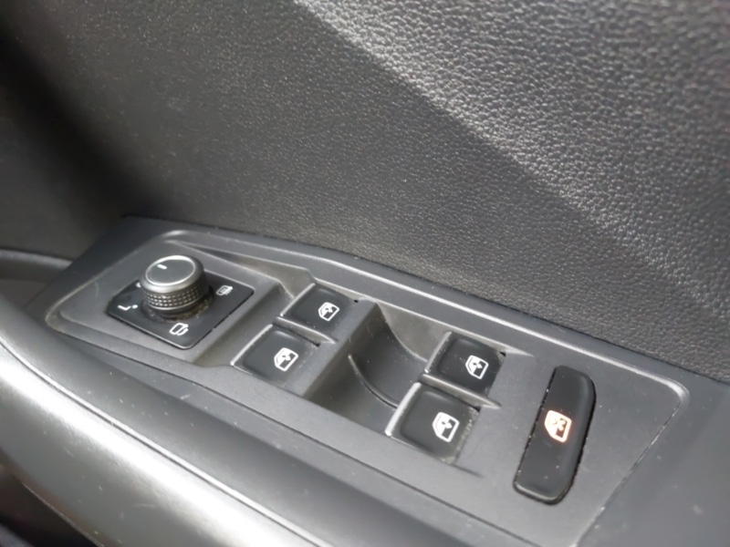 Used Volkswagen T-Roc 2018 for sale - 77682497: Photo 18