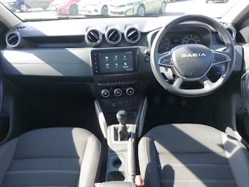 Used Dacia Duster 2023 for sale - 78151618: Photo