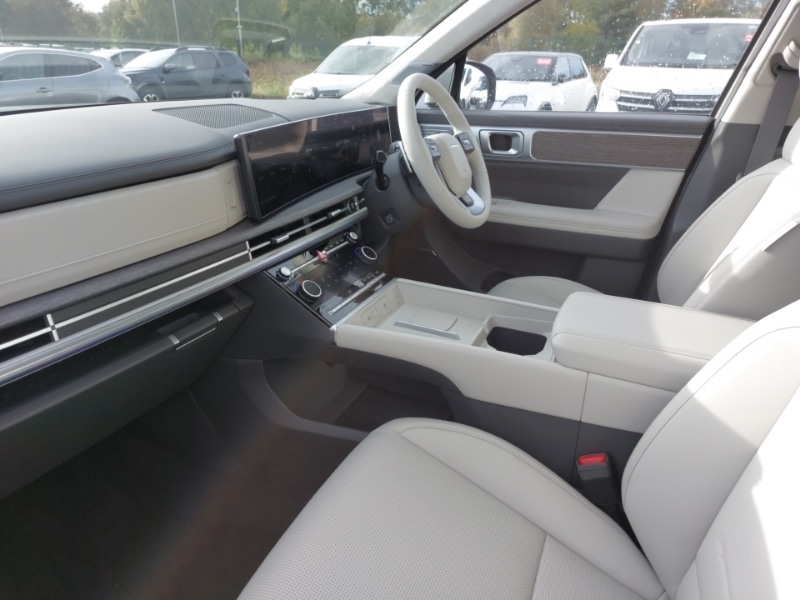 Used Hyundai Santa Fe 2025 for sale - 76354668: Photo 5