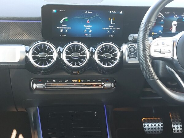 Used Mercedes-Benz GLB 2023 for sale - 76055317: Photo 11