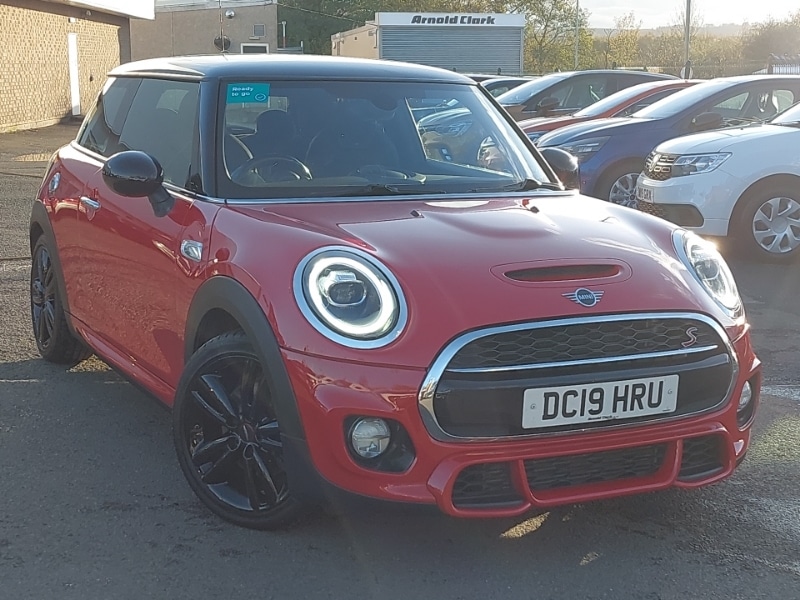 Used MINI Hatch 2019 for sale - 76408213: Photo 1