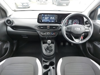 Used Hyundai i10 2023 for sale - 78490660: Photo