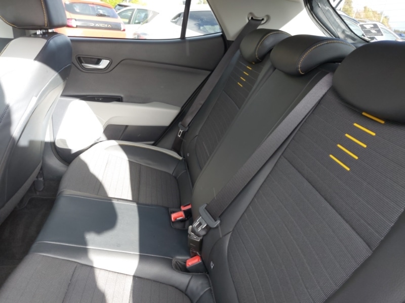 Used Kia Stonic 2023 for sale - 76199340: Photo 6