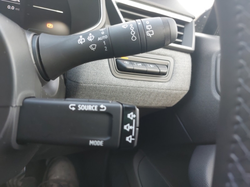 Used Renault Clio 2025 for sale - 76846957: Photo 17