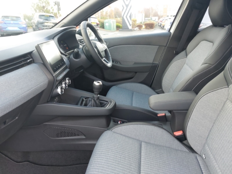 Used Renault Clio 2025 for sale - 76846957: Photo 5