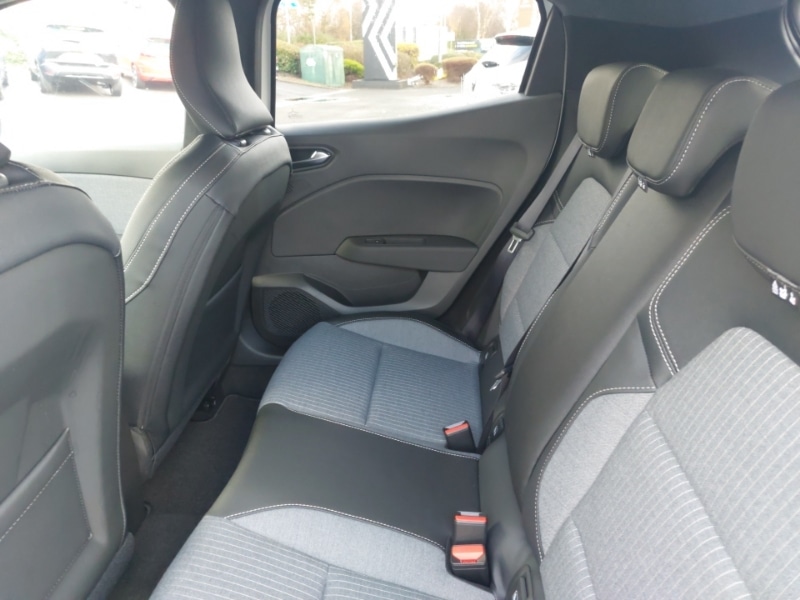 Used Renault Clio 2025 for sale - 76846957: Photo 6