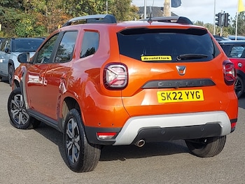 Used Dacia Duster 2022 for sale - 76975141: Photo