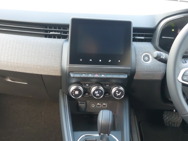 Used Renault Clio 2025 for sale - 76846973: Photo 11