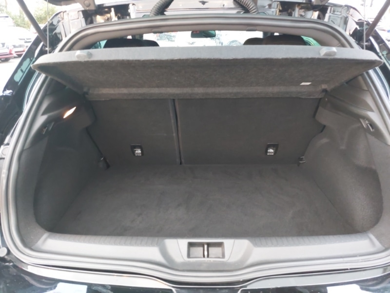 Used Renault Megane 2019 for sale - 76757529: Photo 8