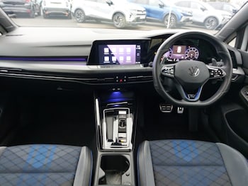 Used Volkswagen Golf 2023 for sale - 77070370: Photo