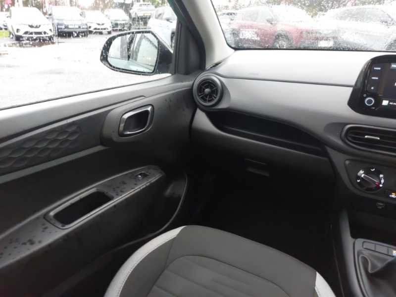 Used Hyundai i10 2023 for sale - 77154901: Photo 10