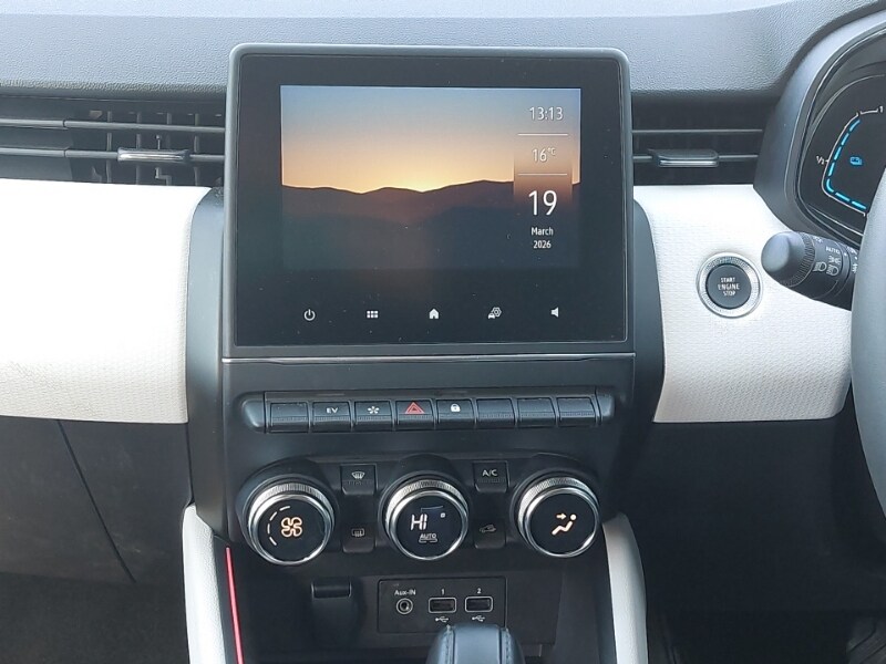 Used Renault Clio 2023 for sale - 77999351: Photo 11