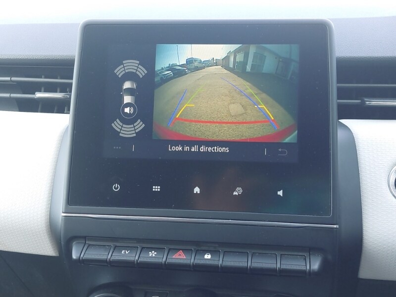 Used Renault Clio 2023 for sale - 77999351: Photo 18