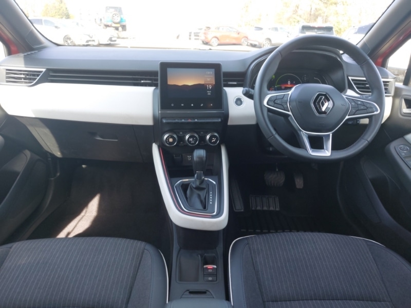 Used Renault Clio 2023 for sale - 77999351: Photo 2