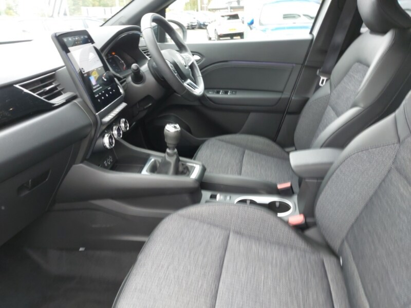 Used Renault Captur 2023 for sale - 76059052: Photo 5