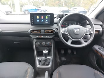 Used Dacia Sandero Stepway 2022 for sale - 76258315: Photo 2