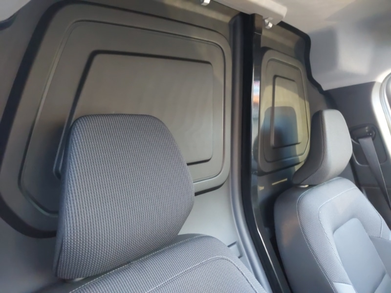 Used Renault Kangoo 2025 for sale - 76583700: Photo 10