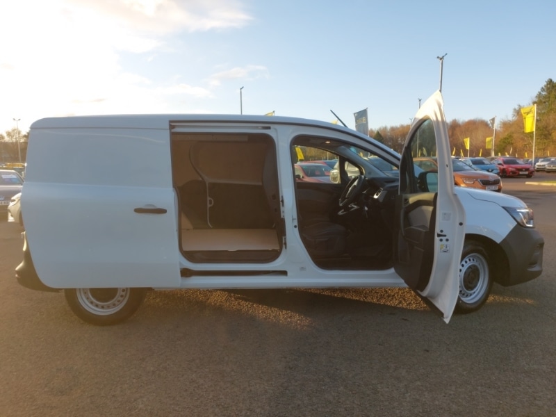 Used Renault Kangoo 2025 for sale - 76583700: Photo 14