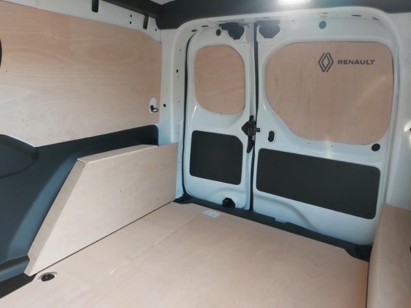 Used Renault Kangoo 2025 for sale - 76583700: Photo 6